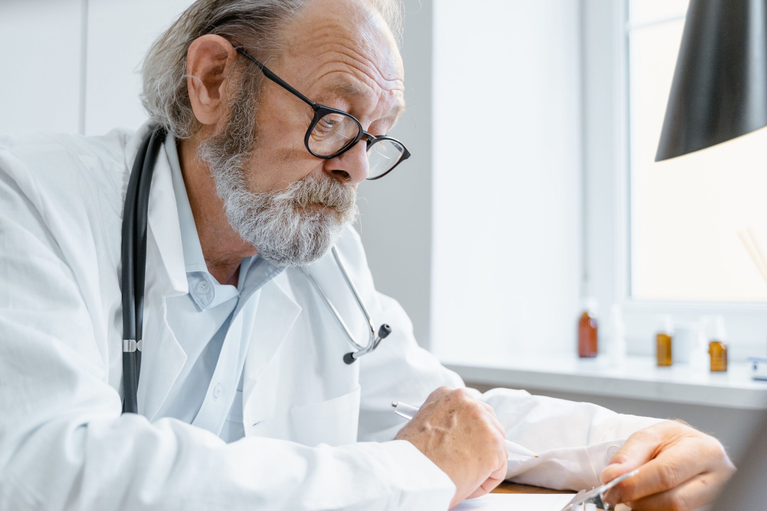 Analisi della cartella clinica da parte di un medico legale